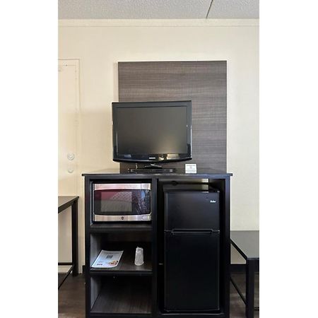 Oyo Hotel San Antonio Lackland Afb Seaworld Hwy 90 W Exteriör bild