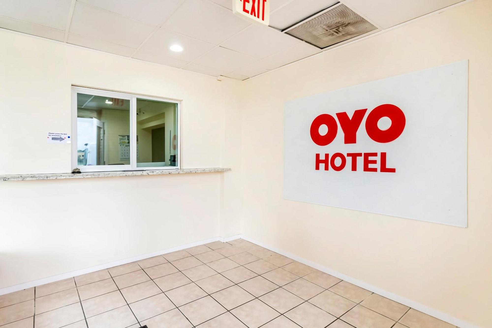 Oyo Hotel San Antonio Lackland Afb Seaworld Hwy 90 W Exteriör bild