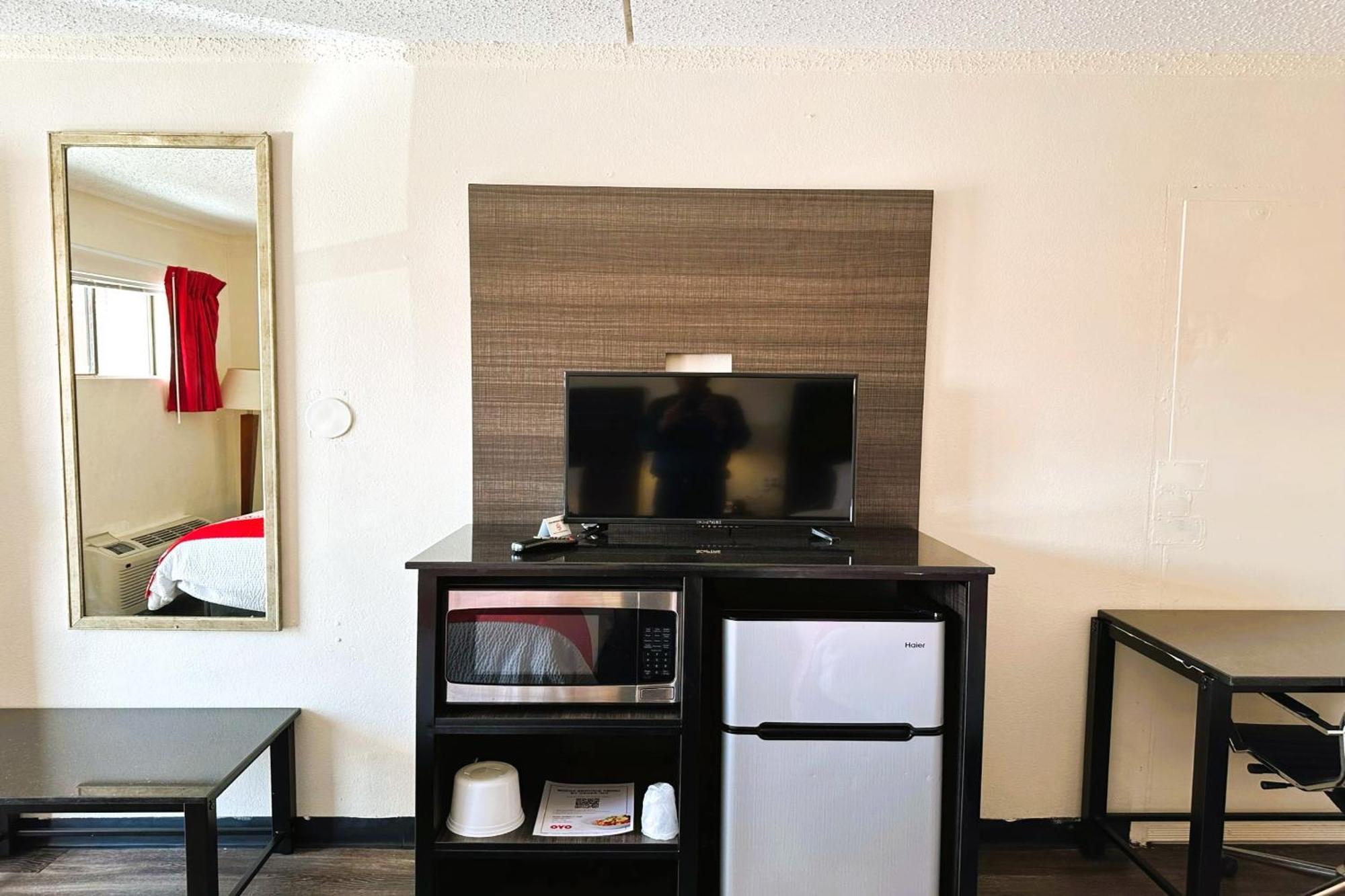 Oyo Hotel San Antonio Lackland Afb Seaworld Hwy 90 W Exteriör bild