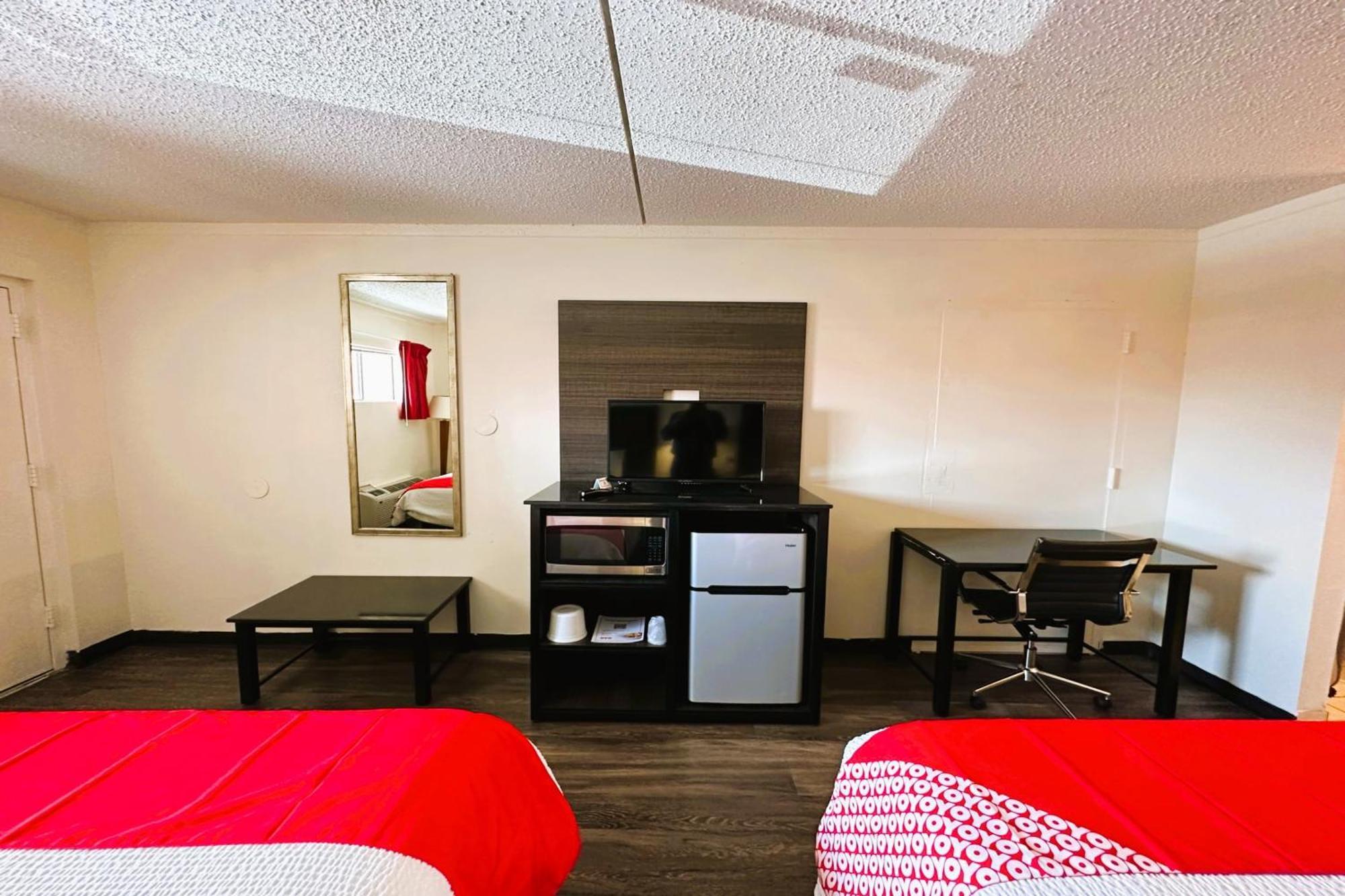 Oyo Hotel San Antonio Lackland Afb Seaworld Hwy 90 W Exteriör bild