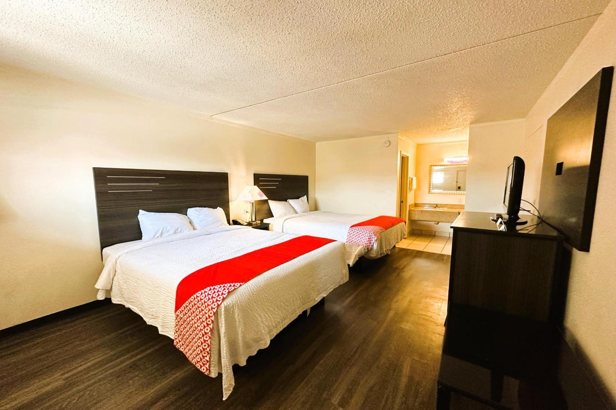 Oyo Hotel San Antonio Lackland Afb Seaworld Hwy 90 W Exteriör bild