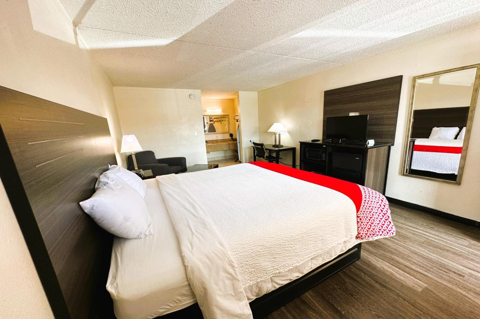 Oyo Hotel San Antonio Lackland Afb Seaworld Hwy 90 W Exteriör bild