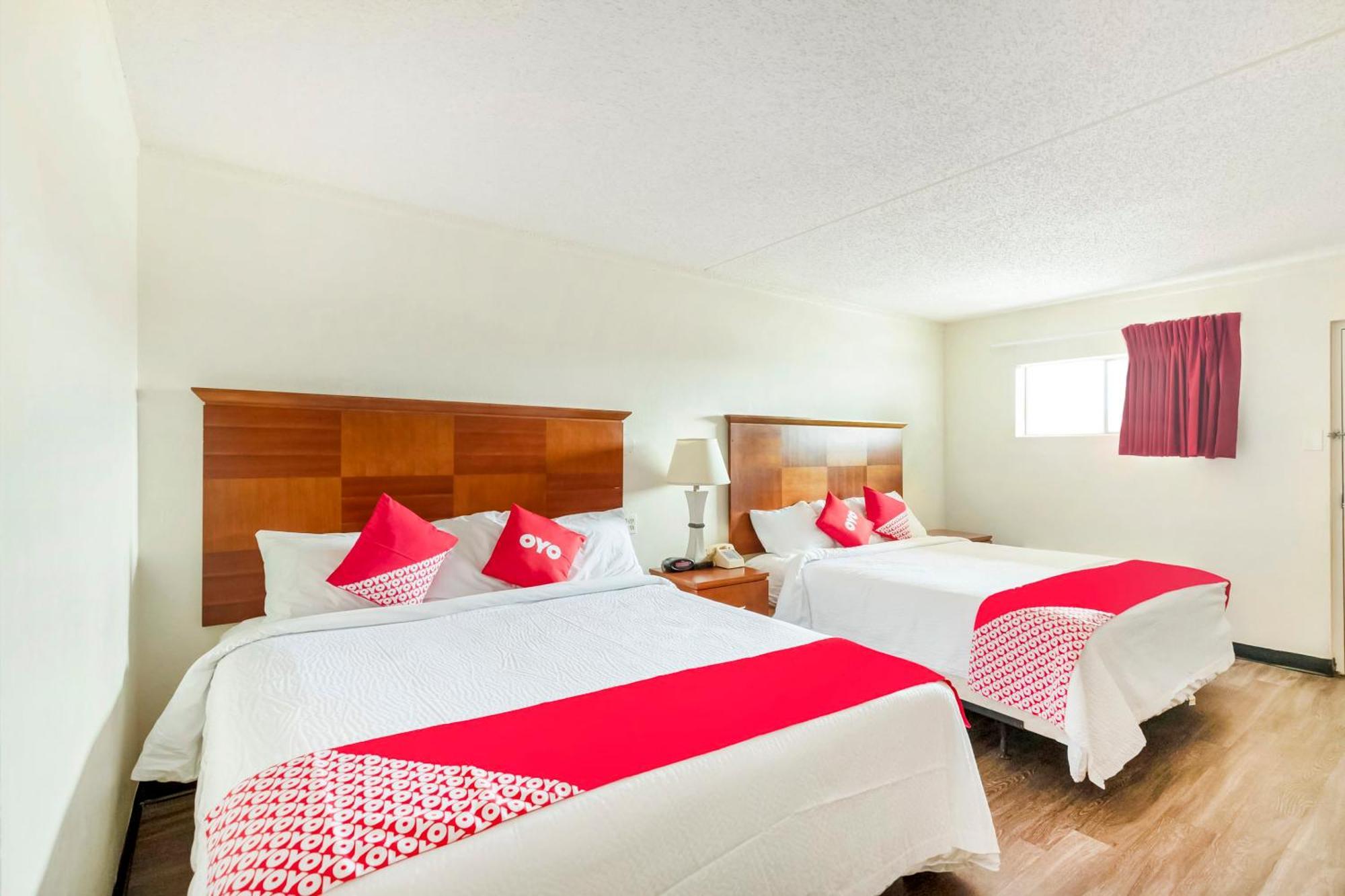 Oyo Hotel San Antonio Lackland Afb Seaworld Hwy 90 W Exteriör bild