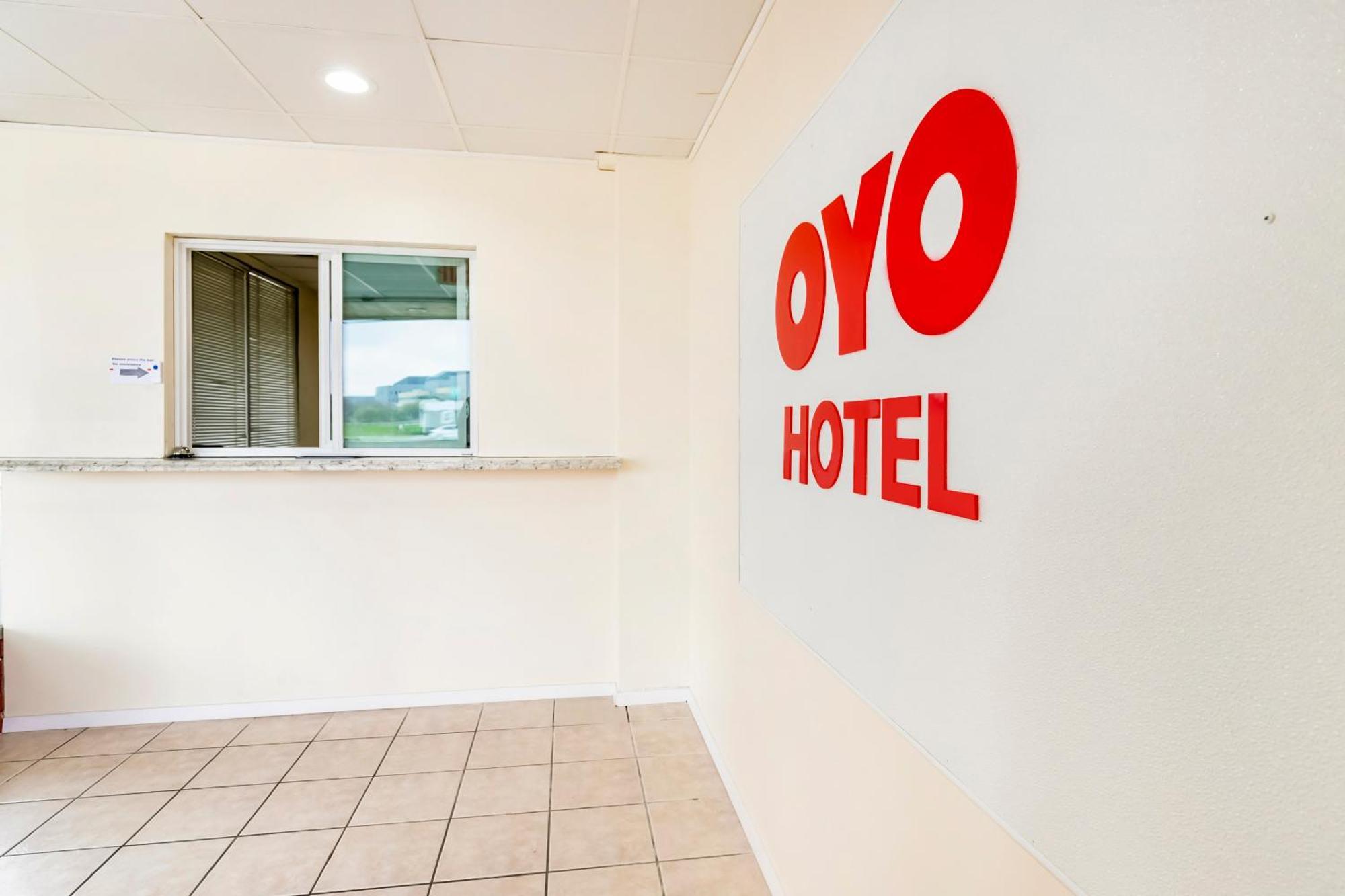 Oyo Hotel San Antonio Lackland Afb Seaworld Hwy 90 W Exteriör bild